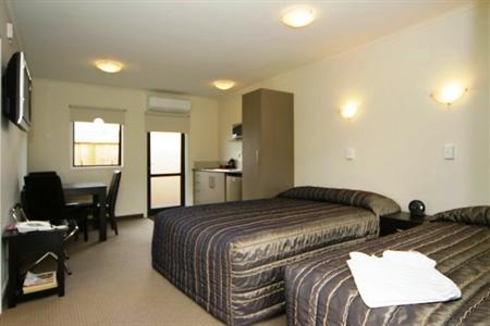 Ballinor Motor Inn