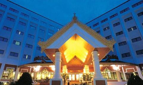 Summit Parkview Hotel