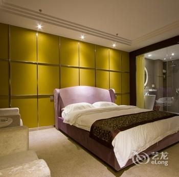 SakuraThemed Hotel