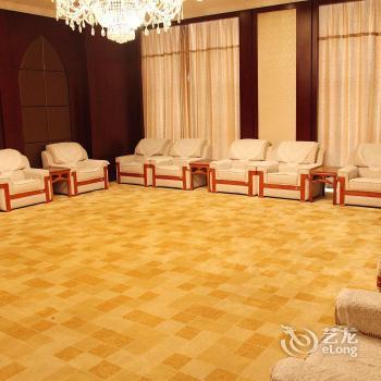 Huayu Jianguo Hotel