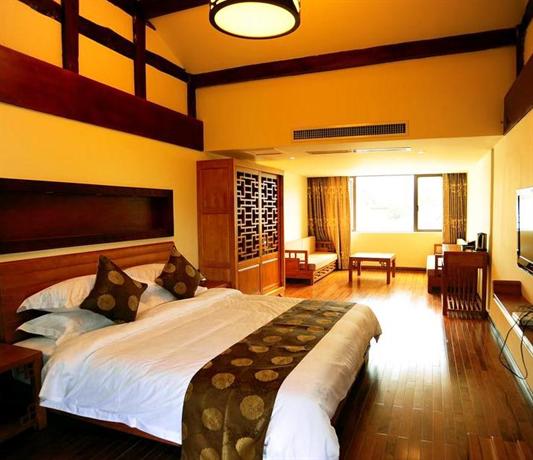 Lijiang No 9 Resort Yard