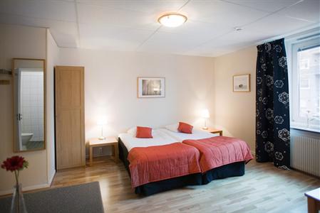A-Hotel Bed & Breakfast