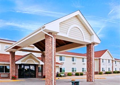 AmericInn Lodge & Suites Wahpeton