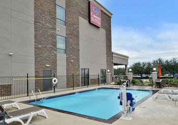 Comfort SuitesA r Westbelt - Beltway 8 hotel in Houston TX near the Westchase District