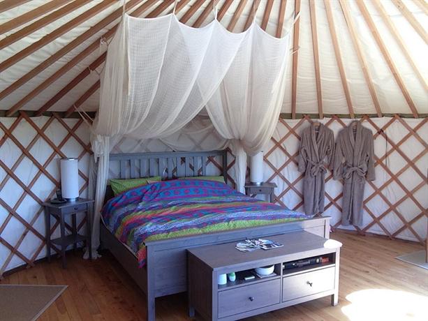 Simply B Yurts