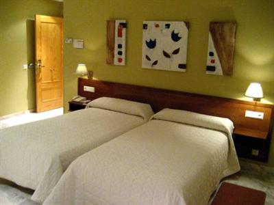 Hotel La Torre Vega de Valdetronco