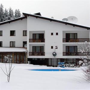 Kuker Hotel