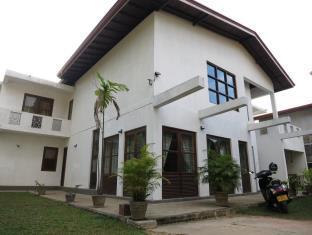 Shanthi Villa