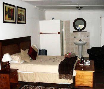 La Familia Guest House Pinetown