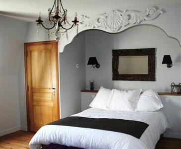 Au Chateau