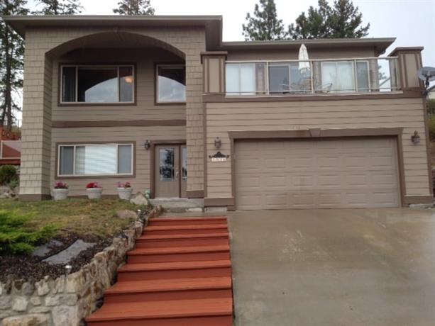 Homestay in West Kelowna near Okanagan Lake