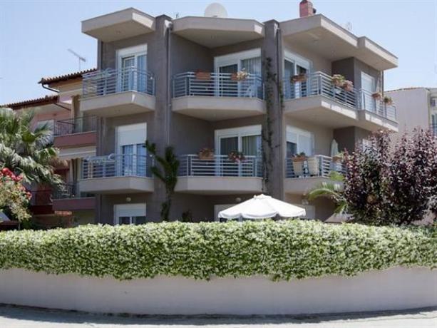 Apartments Eleni 4 Seasons