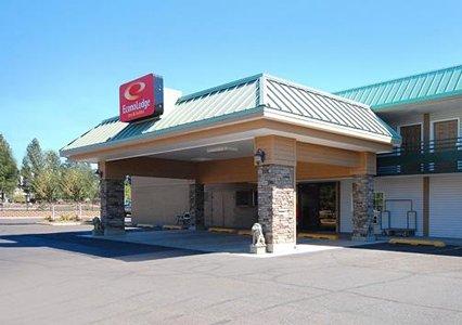 Econo Lodge & Suites Spokane