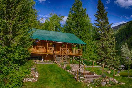 Cozy Cabins Nature Resort