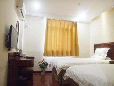 Greentree Inn Henan Xuchang Railway Station Square Express Hotel