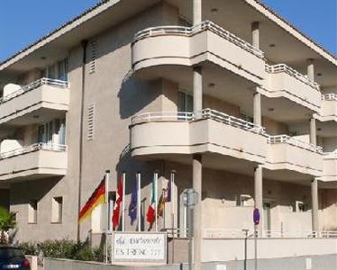 Apartamentos Es Trenc