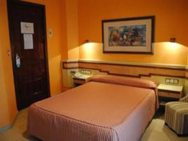 Reina Cristina Hotel