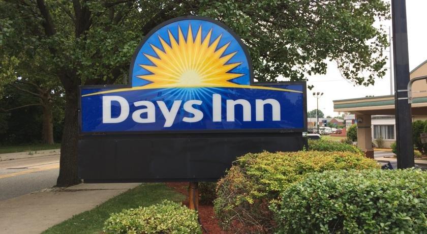 Days Inn Chester Philadelphia Airport
