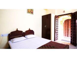 Vista Rooms at Shiv Mandir Road
