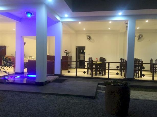 Aurora Hotel & Restaurant