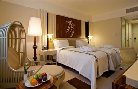 Отель Crowne Plaza St. Petersburg Ligovsky
