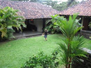 Moonhill Holiday Home