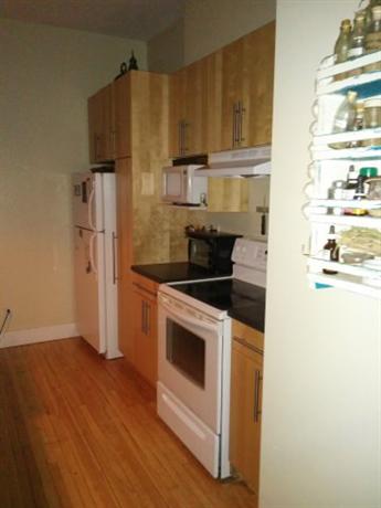 Homestay in Montreal near Fermiere Monument