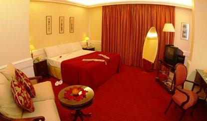 Takaya Suites Hotel