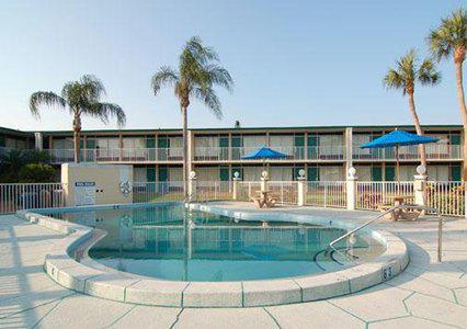 Siesta Inn & Suites
