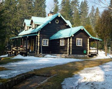 Domaine le Bostonnais - Le Village en Bois Rond