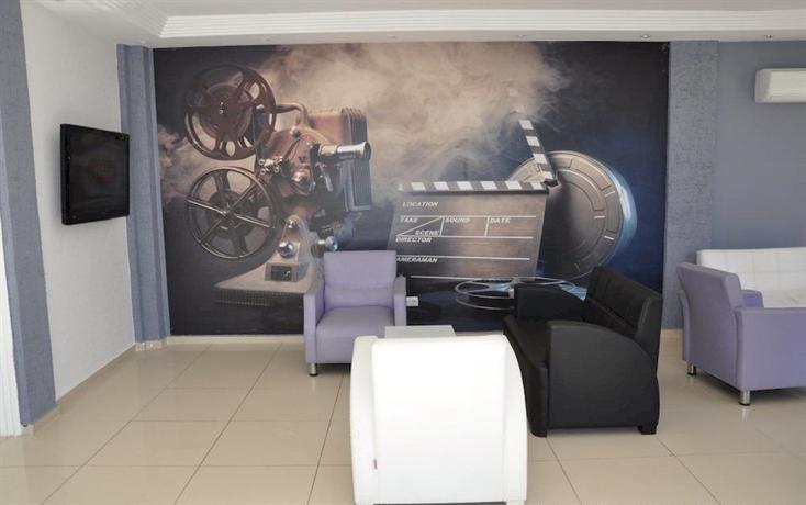 Movie Life Hotel