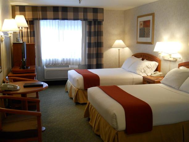GuestHouse Inn & Suites Poulsbo