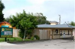 Flamingo Motel Brownsville