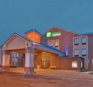 Holiday Inn Express Bonner Springs