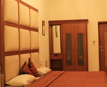 Vivek Hotel