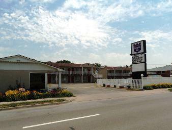 Knights Inn Ottawa