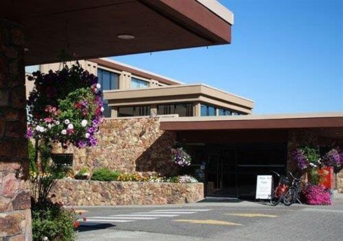 Thompson Hotel & Conference Center
