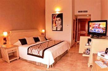 Grand Palladium Kantenah Resort and Spa