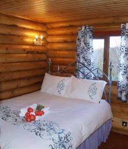 Kilmore Cottages Log Cabins