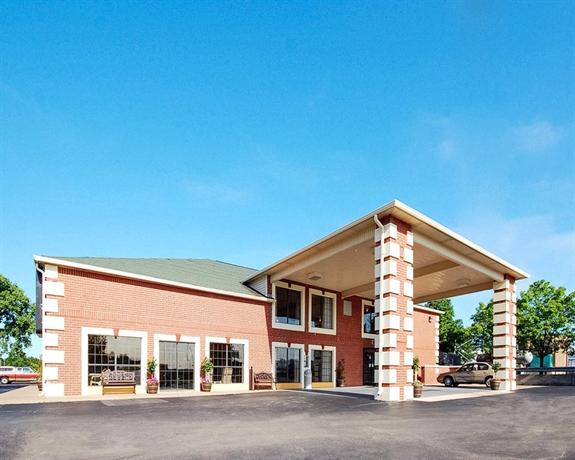 Rodeway Inn & Suites East Interstate 44