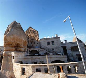 Divan Cave House