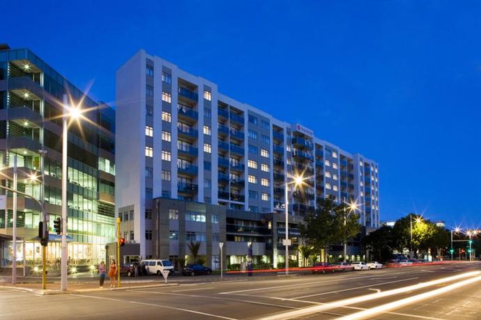 Waldorf Stadium Apartments Hotel