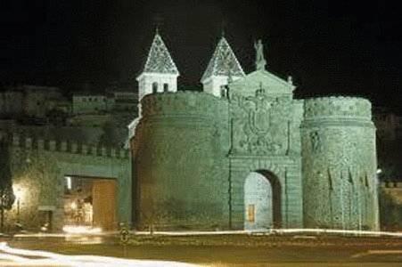 Apartamentos Turisticos de los Reyes