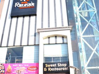 Hotel Raunak