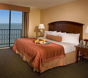 Embassy Suites Hotel San Francisco Airport / Burlingame