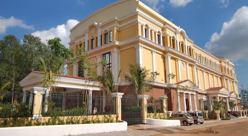Mayfair Convention