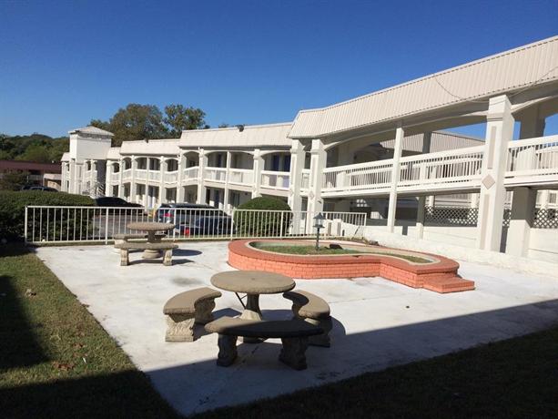 Motel 6 Tyler Northwest
