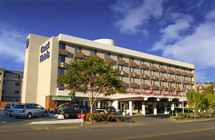 Coast Canadian Inn