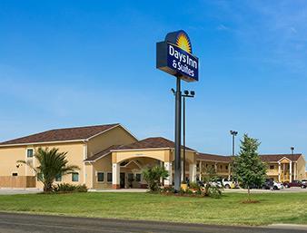 Days Inn Pearsall