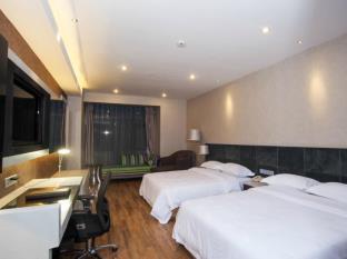 The Phoenix Fountain Hotel